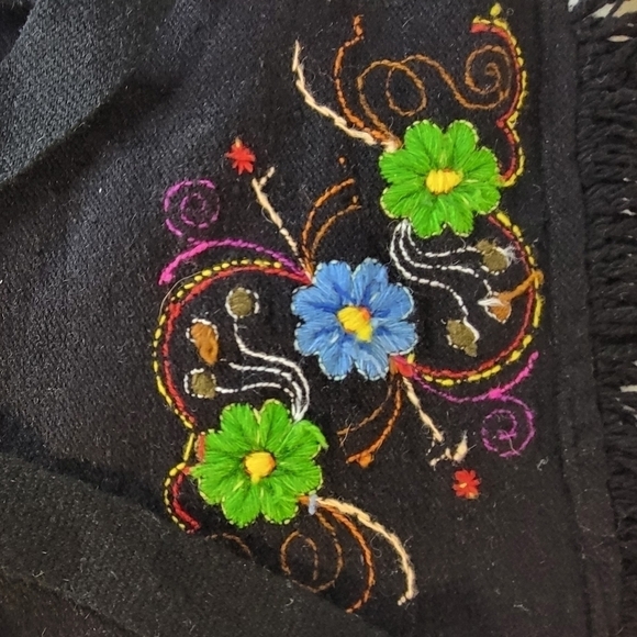 Alma Soul made in Peru Lambswool Satchel Crossbody Bag - Picture 3 of 7